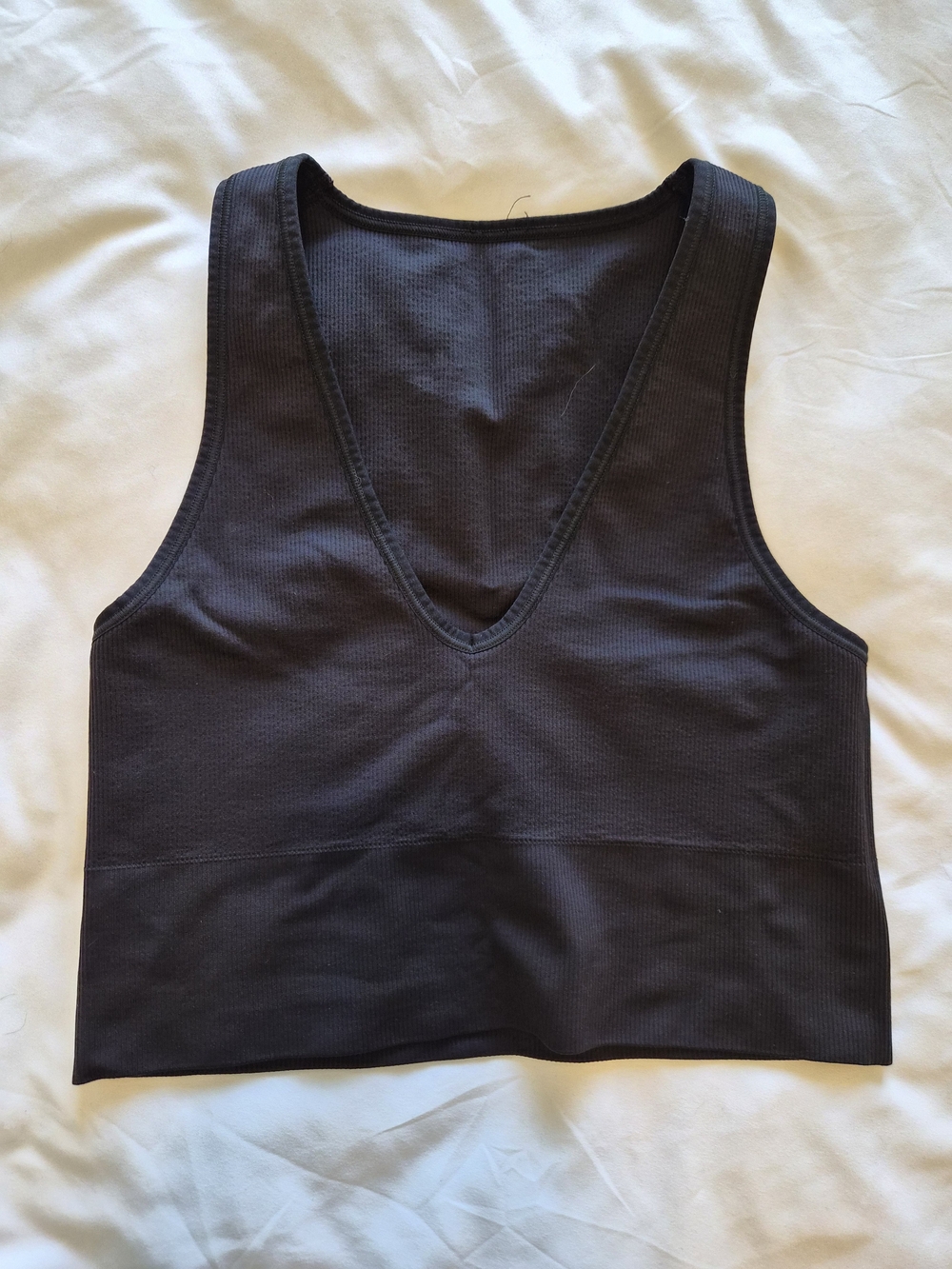 Athleta Black V-Neck Ribbed Crop Tank Top Size Medium
